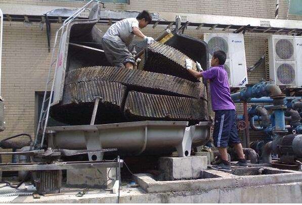 冷卻塔填料更換施工現場